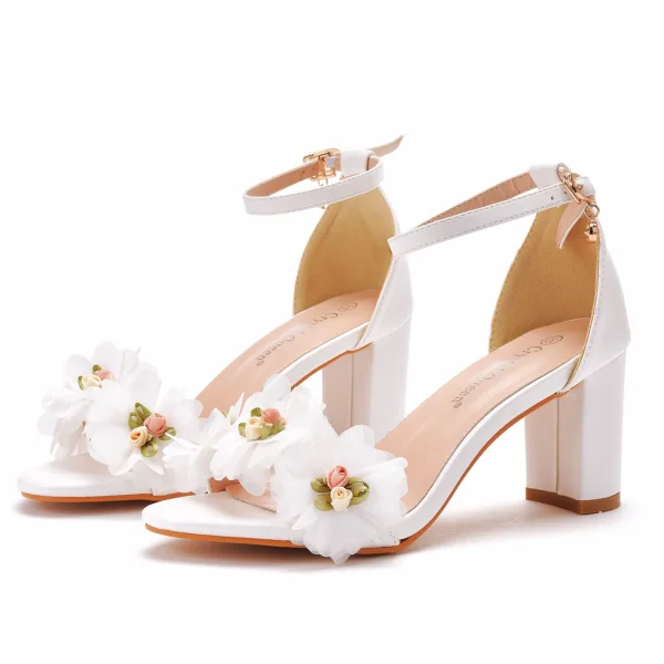 Schöne Weiß Ball Applikationen Sandalen Damen 2021 Knöchelriemen 7 cm Thick Heels Peeptoes Sandaletten Hochhackige