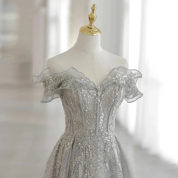 Charming Silver Beading Sequins Lace Flower Prom Dresses 2021 A-Line / Princess Off-The-Shoulder Short Sleeve Backless Floor-Length / Long Prom Formal Dresses
