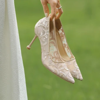 Chic Belle Champagne En Dentelle Fleur Chaussure De Mariée 2021 8 Cm Talons Aiguilles À Bout Pointu Mariage Escarpins Talons Hauts