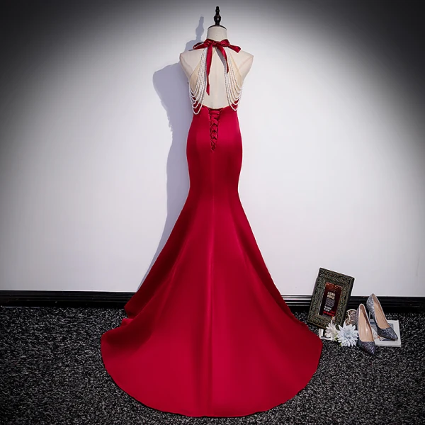 Sexy Burgundy Beading Pearl Evening Dresses 2022 Trumpet / Mermaid Satin Halter Bow Sleeveless Backless Floor-Length / Long Formal Dresses