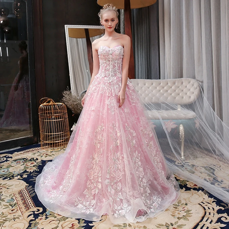 Fine Sukkertøyrosa Brudekjoler 2018 Prinsesse Blonder Appliques Beading Paljetter Kjæreste Ryggløse Uten Ermer Cathedral Train Bryllup