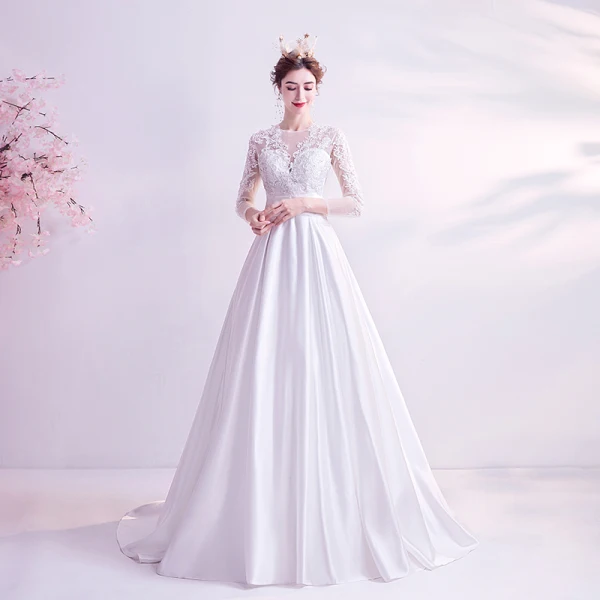 Élégant Ivoire Robe De Bal 2020 Princesse Encolure Dégagée Dentelle 3D Perlage Faux Diamant Paillettes 3/4 Manches Tribunal Train Robe De Ceremonie