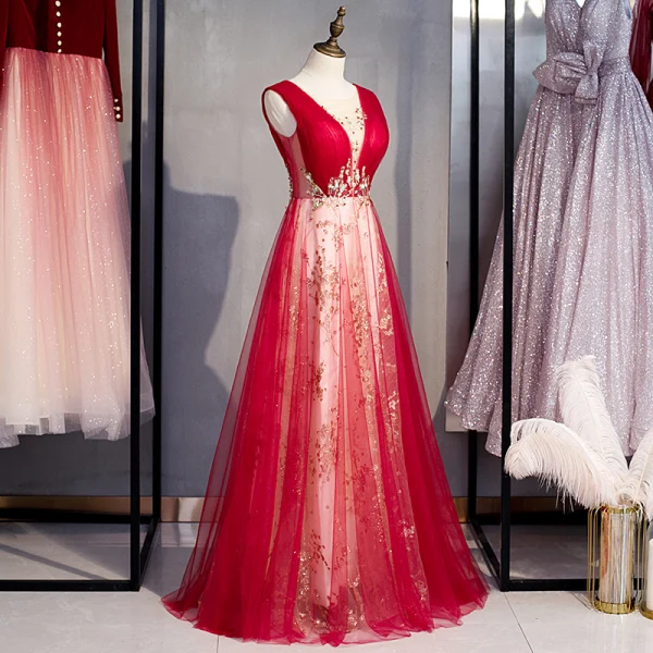 Chic Bordeaux Glitter Robe De Bal 2020 Princesse Encolure Dégagée Perlage Perle En Dentelle Fleur Sans Manches Dos Nu Longue Robe De Ceremonie