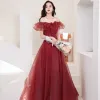 Chic / Beautiful Burgundy Glitter Evening Dresses  Prom Dresses 2021 A-Line / Princess Off-The-Shoulder Beading Sequins Short Sleeve Backless Floor-Length / Long Evening Party Prom Formal Dresses