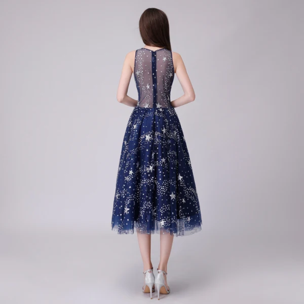 Flotte Mørk Marineblå Homecoming Graduation Kjoler 2018 Prinsesse Glitter Stjerne Scoop Neck Ærmeløs Te-længde Kjoler