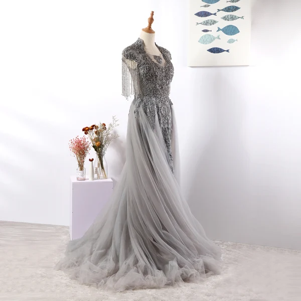 Luxe Élégant Beige Fait main Robe De Soirée 2020 Princesse U-Cou Perlage Gland Cristal Faux Diamant En Dentelle Fleur Sans Manches Dos Nu Train De Balayage Robe De Ceremonie
