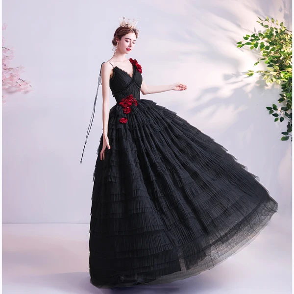Chic Noire Volants Robe De Bal 2020 Princesse Bretelles Spaghetti Appliques Sans Manches Dos Nu Longue Robe De Ceremonie