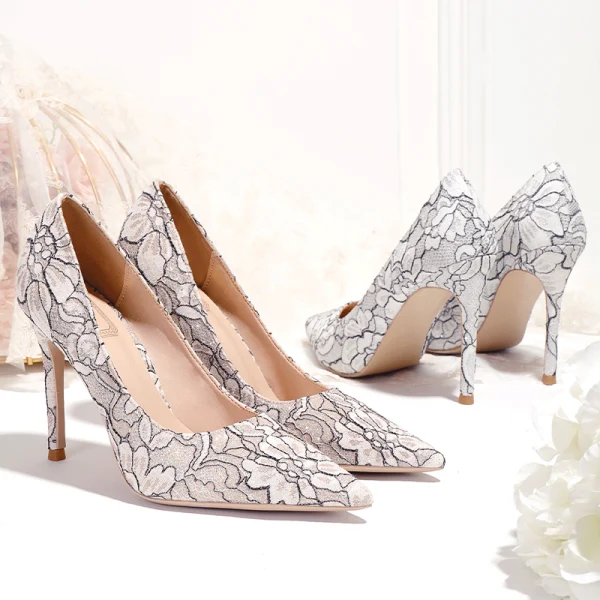 Sparkly Nude Lace Embroidered Wedding Shoes 2020 Glitter Sequins 10 cm Stiletto Heels Pointed Toe Wedding Pumps