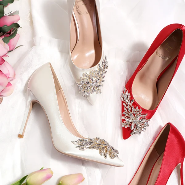 Charmant Ivory / Creme Brautschuhe 2020 Kristall Strass 10 cm Stilettos Spitzschuh Hochzeit Pumps