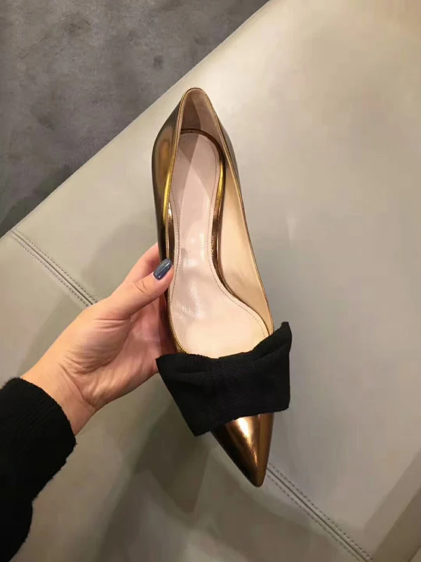 Chic / Beautiful Gold Casual Flat Pumps 2020 Bow Patent Leather 5 cm Stiletto Heels Pointed Toe Pumps