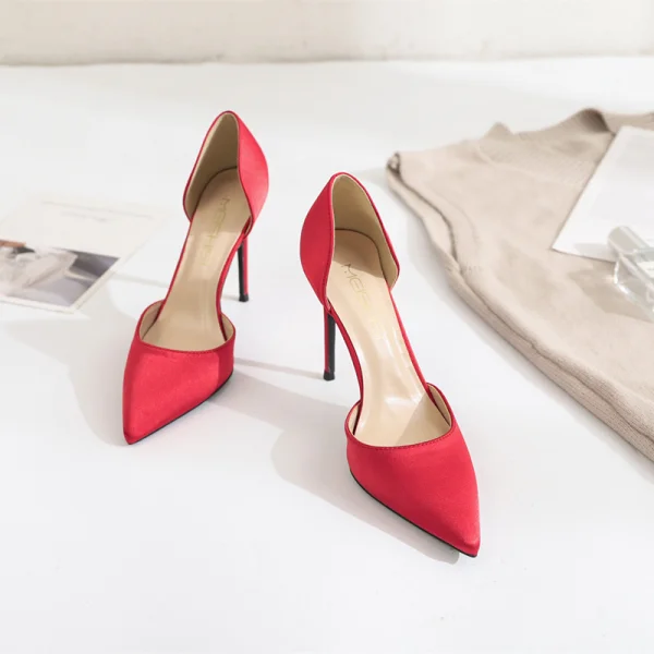 Simple Nues Vêtement de rue Chaussures Femmes 2020 Satin 10 cm Talons Aiguilles À Bout Pointu Talons