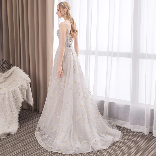 Élégant Gris Robe De Soirée 2018 Princesse En Dentelle Étoile Perlage Bretelles Spaghetti Dos Nu Sans Manches Train De Balayage Robe De Ceremonie