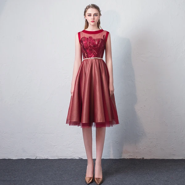 Chic / Beautiful Burgundy Homecoming Graduation Dresses 2018 A-Line / Princess Lace Sequins Sash Scoop Neck Sleeveless Knee-Length Formal Dresses