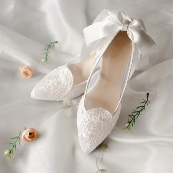 Elegant Ivory Lace Wedding Shoes 2020 Bow 6 cm Stiletto Heels Pointed Toe Wedding Pumps
