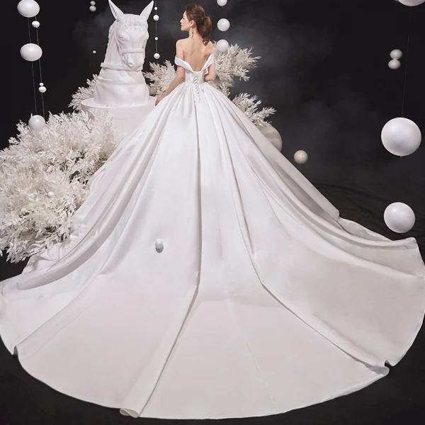 High-end Ivory Satin Wedding Dresses 2020 Ball Gown Off-The-Shoulder Pearl Lace Flower Sleeveless Backless Cathedral Train