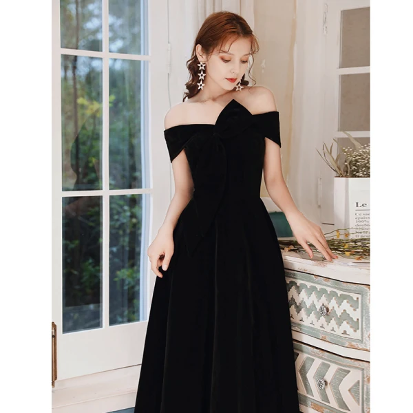 Chic / Beautiful Black Evening Dresses 2020 A-Line / Princess Suede Off-The-Shoulder Bow Sleeveless Backless Floor-Length / Long Formal Dresses