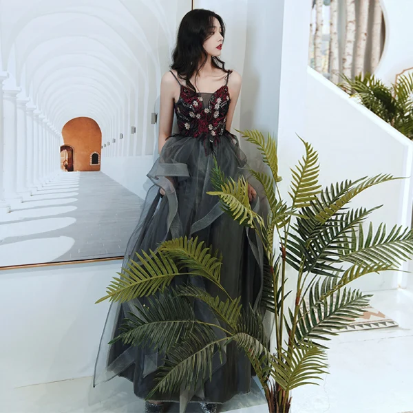 Chic / Belle Noire Robe De Bal 2020 Princesse Bretelles Spaghetti Perlage En Dentelle Fleur Sans Manches Dos Nu Longue Robe De Ceremonie