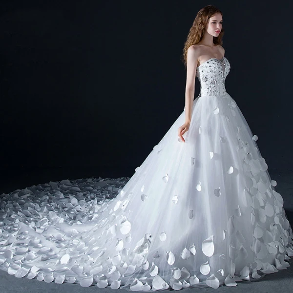 Fantastiske / Unike Hvit Brudekjoler 2018 Ballkjole Appliques Beading Rhinestone Kjæreste Ryggløse Uten Ermer Royal Train Bryllup