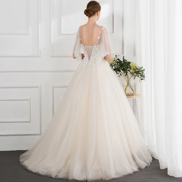 Chic / Beautiful Champagne Wedding Dresses 2018 Ball Gown Lace Appliques Pearl Scoop Neck Backless 1/2 Sleeves Floor-Length / Long Wedding