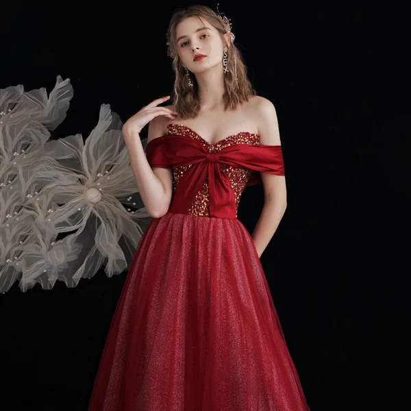 Charming Sparkly Red Glitter Prom Dresses 2021 A-Line / Princess Off-The-Shoulder Bow Sequins Sleeveless Backless Floor-Length / Long Prom Formal Dresses