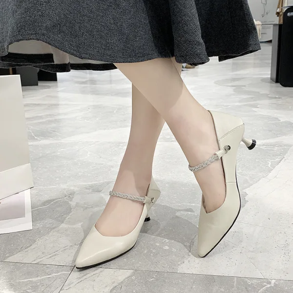 Charmig Svarta Gatukläder Pumps 2020 Läder Rhinestone 5 cm Stilettklackar Spetsiga Pumps
