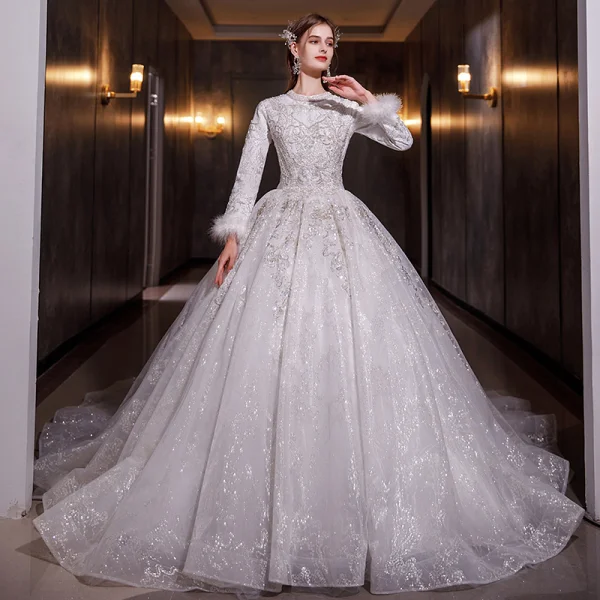 Muslim Sparkly Charming White Beading Pearl Rhinestone Sequins Winter Wedding Dresses 2022 Ball Gown Scoop Neck Long Sleeve Royal Train Wedding