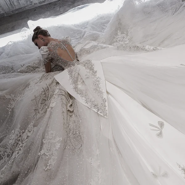 Luxury / Gorgeous White Handmade Beading Pearl Rhinestone Lace Flower Wedding Dresses 2022 Ball Gown Embroidered Sequins V-Neck 3/4 Sleeve Royal Train Wedding