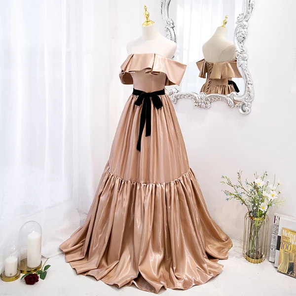 Fashion Champagne Pleated Prom Dresses 2022 A-Line / Princess Off-The-Shoulder Short Sleeve Backless Bow Sweep Train Prom Formal Dresses