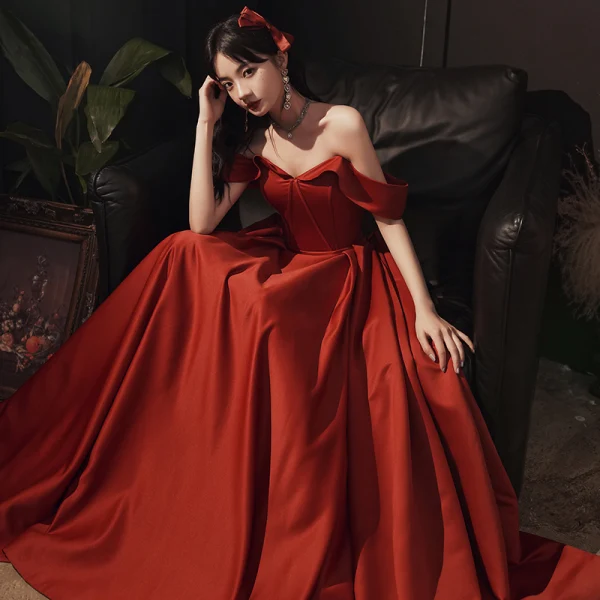 Chic Beautiful Burgundy Satin Prom Dresses 2022 A-Line Princess Off-The-Shoulder Short