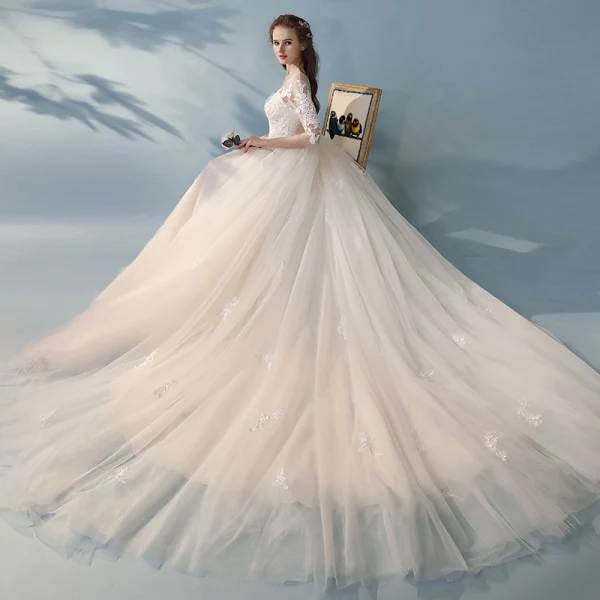 Élégant Princesse Ivoire Robe De Mariée 2017 1/2 Manches Appliques Dentelle Volants Tulle Dos Nu Chapel Train