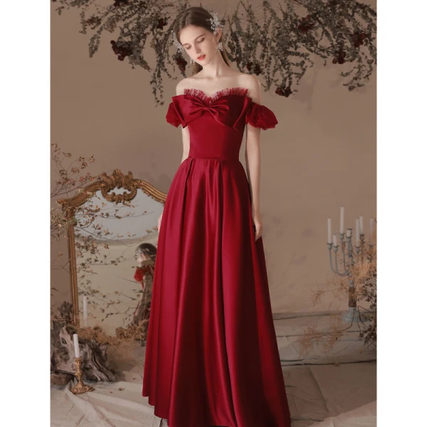 Elegant Burgundy Satin Prom Dresses 2022 A-Line / Princess Off-The-Shoulder Bow Short Sleeve Backless Floor-Length / Long Formal Dresses