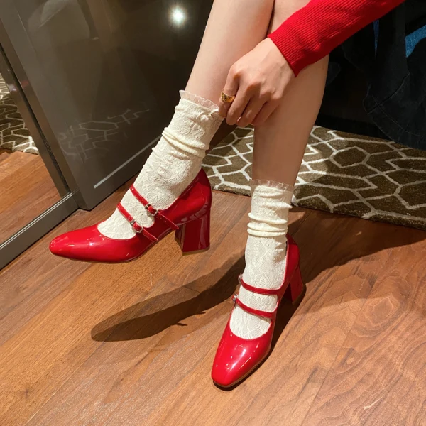 Vintage / Retro White Casual Leather Pumps 2022 6 cm Thick Heels Round Toe Pumps High Heels