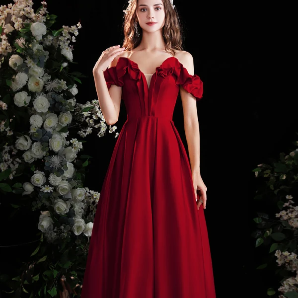 Modest / Simple Burgundy Satin Prom Dresses 2022 A-Line / Princess Off-The-Shoulder Short Sleeve Backless Floor-Length / Long Formal Dresses