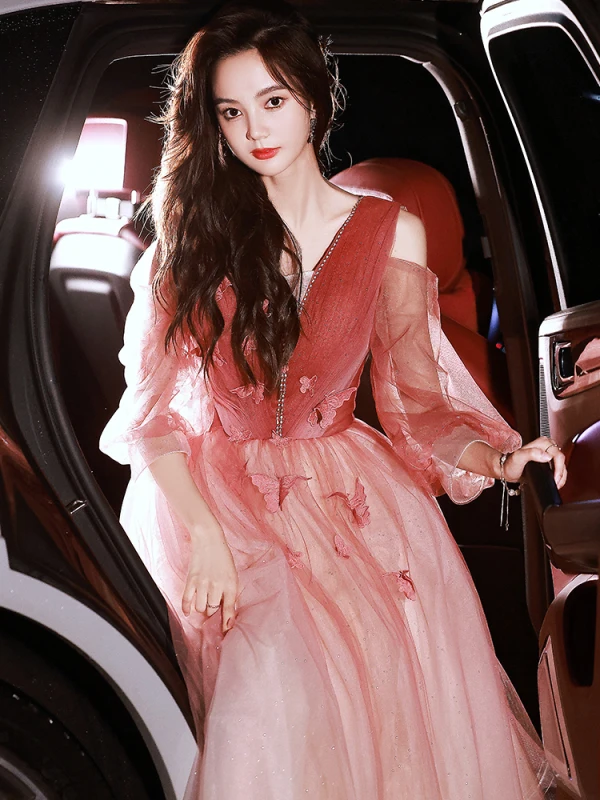 Charmant Rouge En Dentelle Papillon Robe De Bal 2022 Princesse Faux Diamant V-Cou Manches Longues Dos Nu Longue Robe De Ceremonie