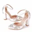 Charmant Weiß Strass Brautschuhe 2022 Knöchelriemen 10 cm Thick Heels Spitzschuh Hochzeit Sandaletten Hochhackige