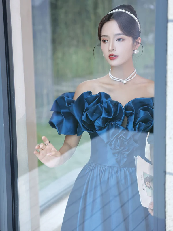 Elegant Ink Blue Satin Prom Dresses 2022 A-Line / Princess Ruffle Off-The-Shoulder Short Sleeve Backless Floor-Length / Long Formal Dresses