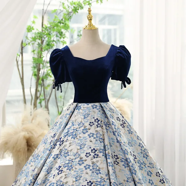 Elegant Navy Blue Printing Prom Dresses 2023 Ball Gown Square Neckline Short Sleeve Backless Floor-Length / Long Prom Formal Dresses