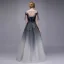 Charmant Dégradé De Couleur Robe De Bal 2018 Princesse Appliques Perlage Cristal Paillettes Encolure Dégagée Manches Courtes Longue Robe De Ceremonie