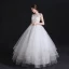 Chic / Belle Blanche Robe De Mariée 2018 Robe Boule En Dentelle Fleur Appliques Encolure Dégagée Sans Manches Longue Mariage