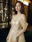 Scintillantes Doré Asymétrique Robe De Cocktail 2020 Princesse De l'épaule Perle Paillettes Appliques Manches Courtes Dos Nu Robe De Ceremonie