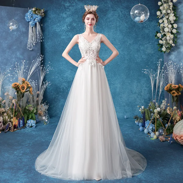 Élégant Ivoire Robe De Mariée 2020 Princesse V-Cou En Dentelle Fleur Sans Manches Dos Nu Train De Balayage