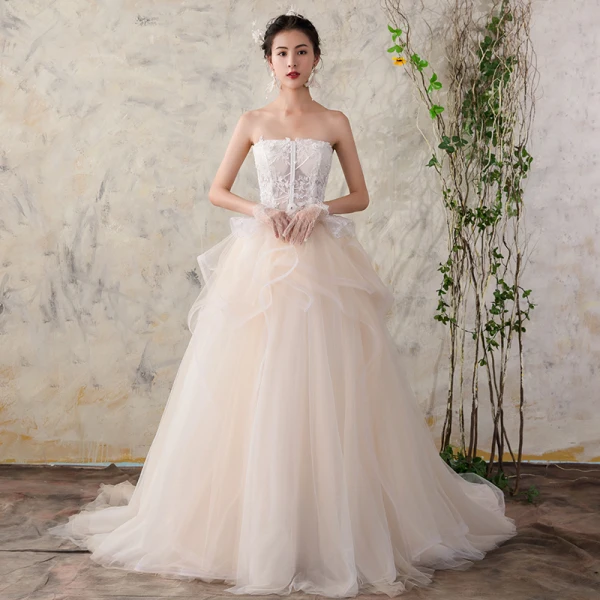 Schöne Champagner Brautkleider 2018 Ballkleid Mit Spitze Pailletten Organza Fallende Rüsche Bandeau Ärmellos Rückenfreies Kathedrale Schleppe Hochzeit