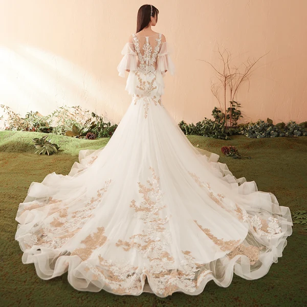 Sexy Champagne Wedding Dresses 2018 Trumpet / Mermaid Appliques Lace Sequins Scoop Neck 1/2 Sleeves Chapel Train Wedding