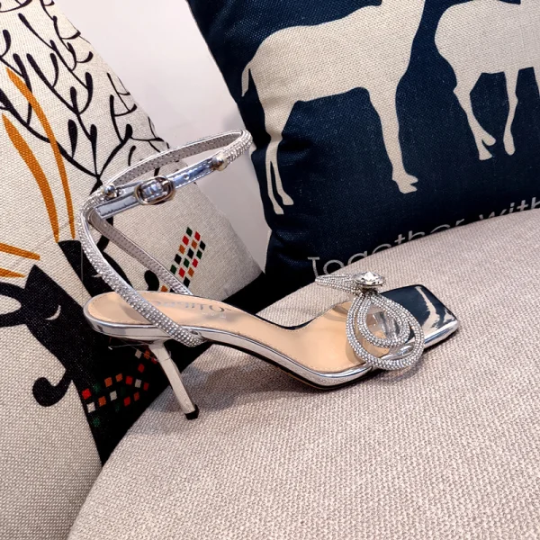 Sexy Silber Cocktail Sandalen Damen 2020 Knöchelriemen Strass Schleife 8 cm Stilettos Peeptoes Sandaletten