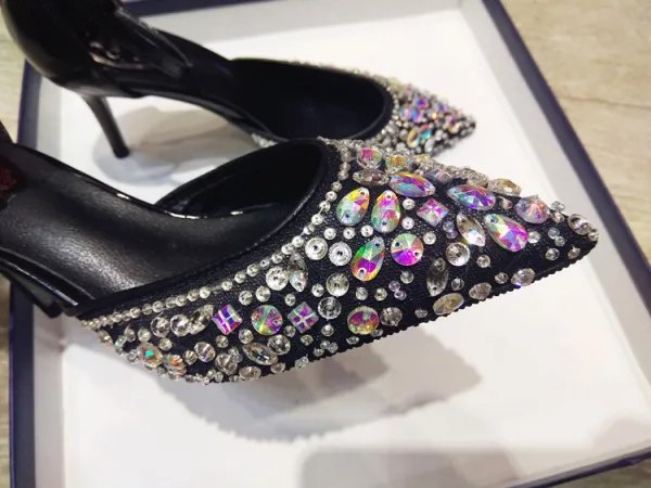 Schöne Schwarz Cocktail Strass Sandalen Damen 2020 Leder Knöchelriemen 9 cm Stilettos Spitzschuh Sandaletten