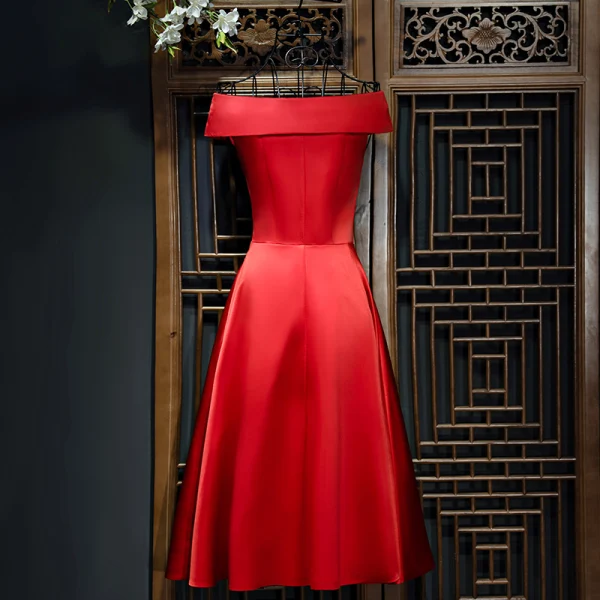 Chic / Beautiful Red Evening Dresses  Red 2017 Off-The-Shoulder Sleeveless Short A-Line / Princess Graduation Dresses