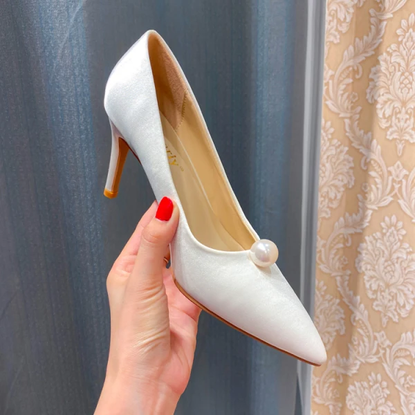 Elegant Red Satin Prom Pumps 2020 Pearl 8 cm Stiletto Heels Pointed Toe Pumps