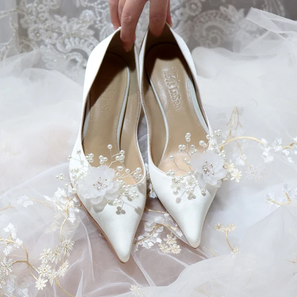 Fashion White Wedding Shoes 2020 Leather Pearl Appliques 7 cm Stiletto Heels Pointed Toe Wedding Pumps
