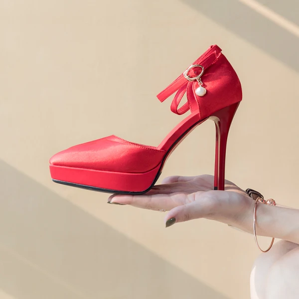Schöne Champagner Brautschuhe 2020 Knöchelriemen 11 cm Stilettos Spitzschuh Hochzeit Sandaletten