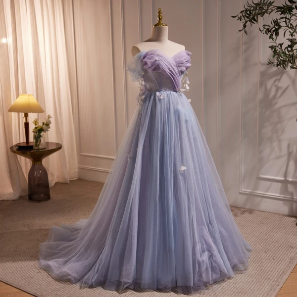 Charmant Lavande Papillon Appliques Perle Paillettes Robe De Bal 2023 Princesse Bustier Sans Manches Dos Nu Train De Balayage Promo Robe De Ceremonie